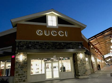 montreal gucci store